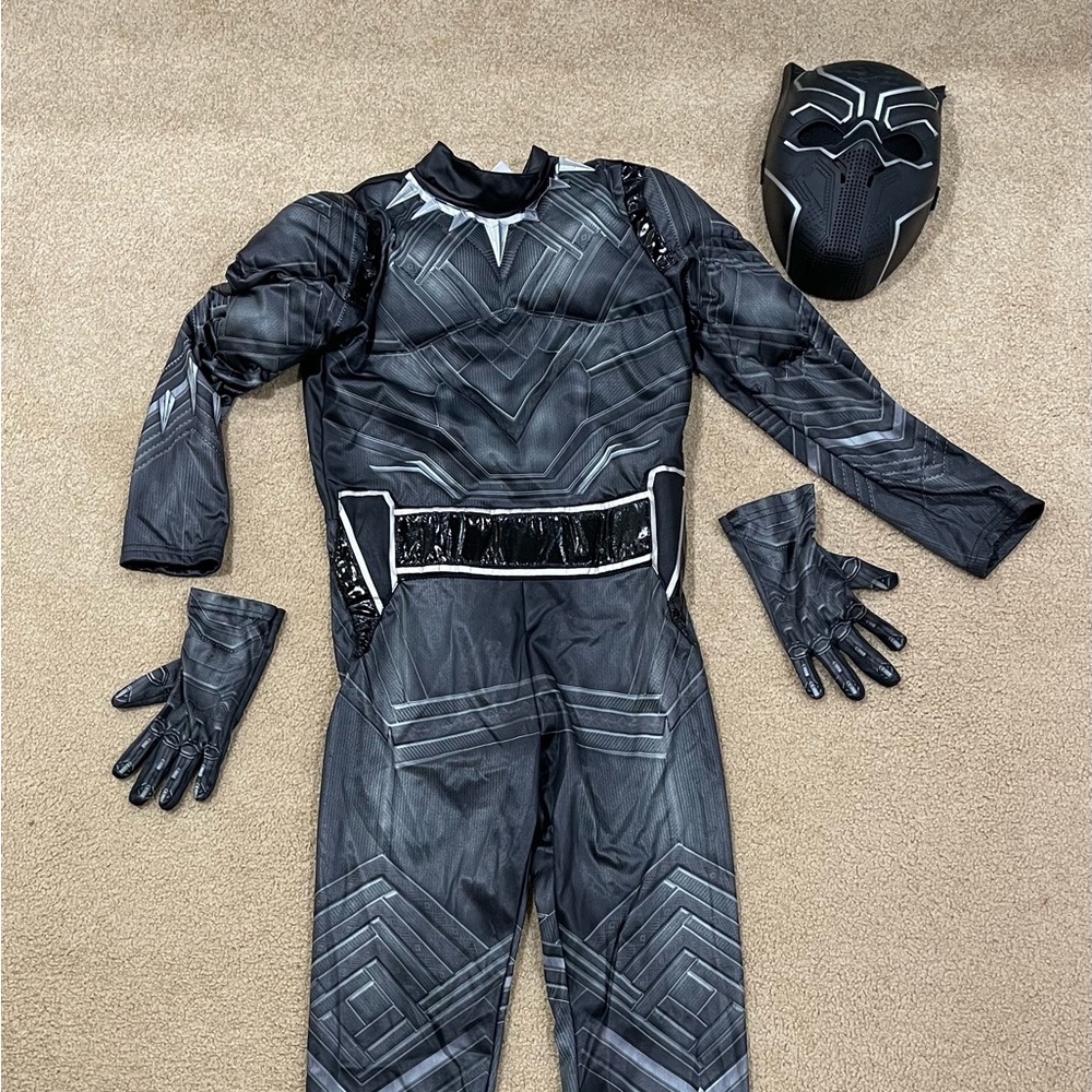 Disney Store - Black Panther Costume with Mask & Gloves